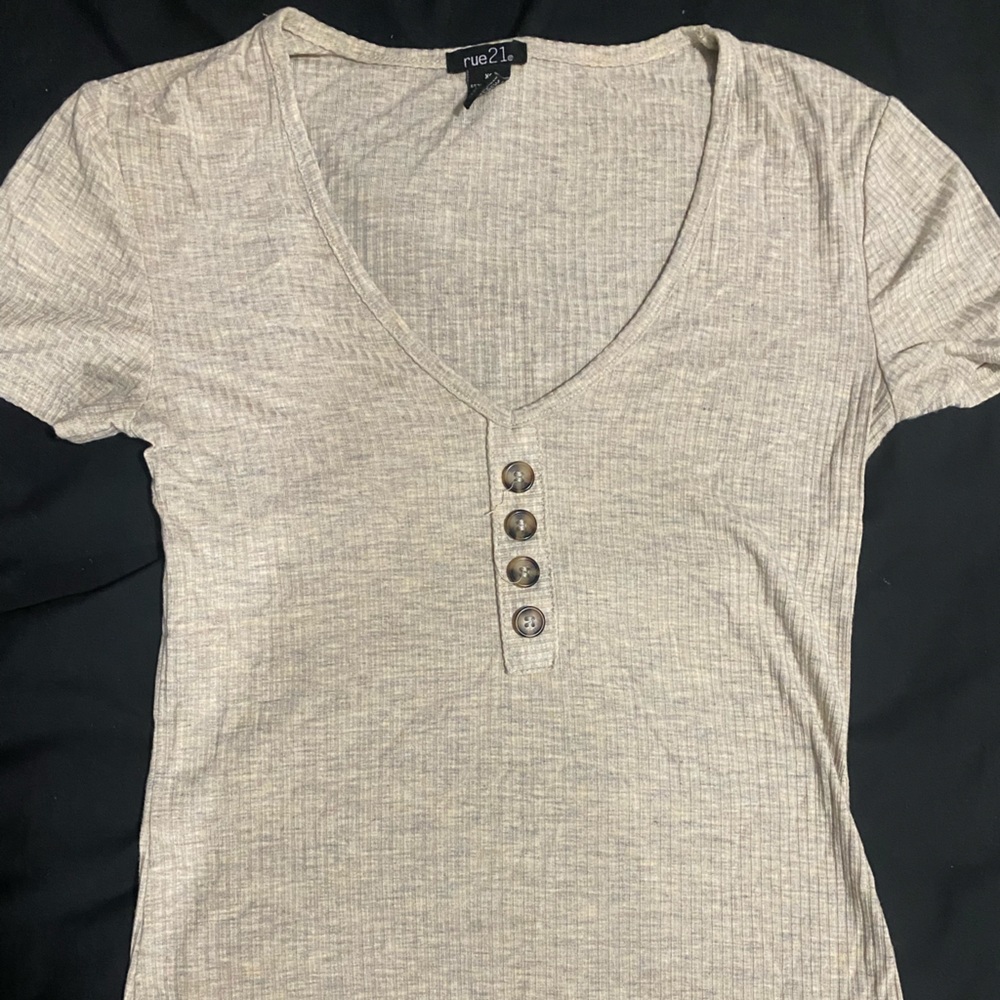 Rue 21 xs shirt